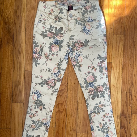 Almost Famous Floral 00 Skinny Jeans - Picture 3 of 11